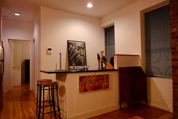 Rented by Addison Property Group | media 10