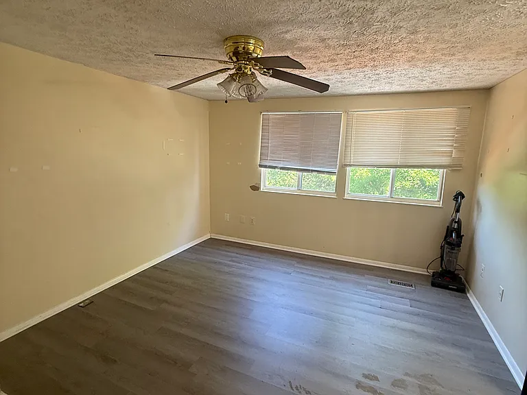 14105 Honey Hill Ct — Photo 18