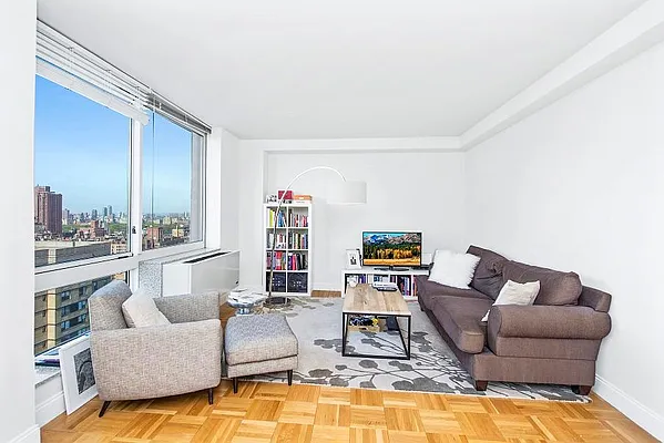 Rented by Keller Williams NYC | media 7