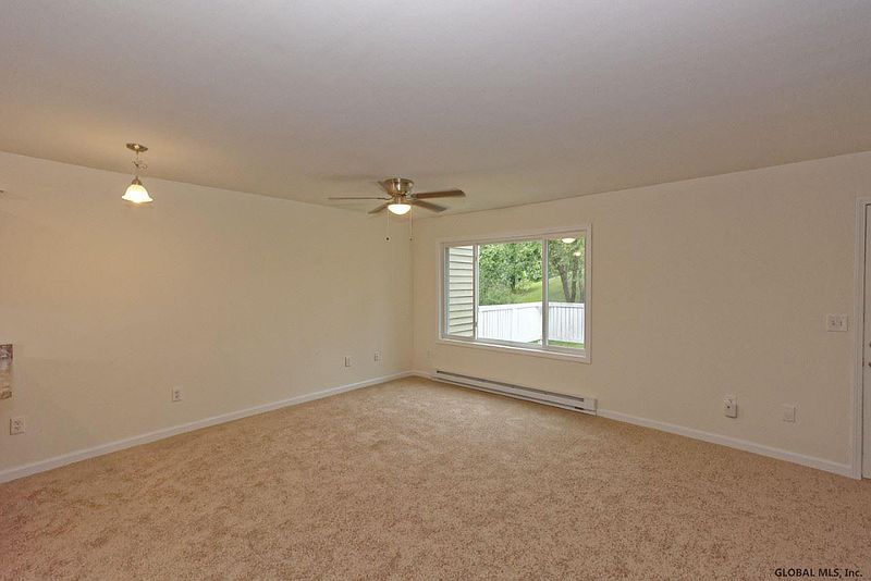 5th image of 2403 ROCKPORT Court