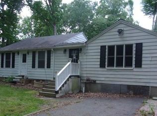 49 Coleman Rd, Middletown, CT 06457