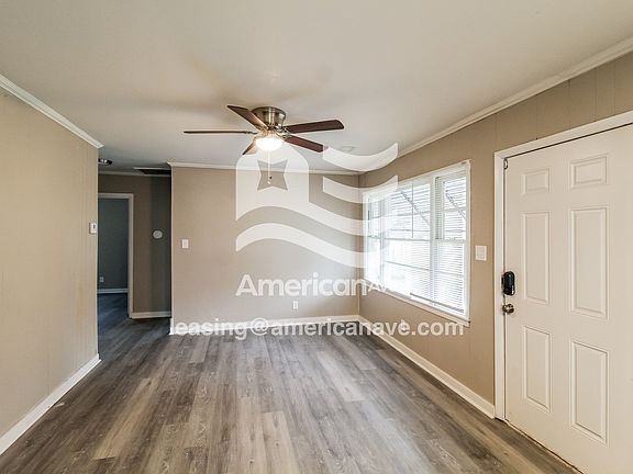1768740_003_wm_-_living_room_13601077.jpg