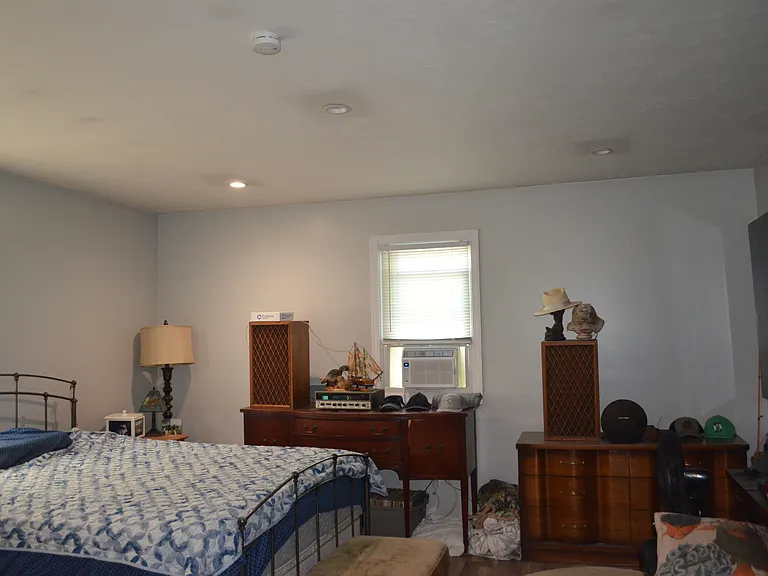 14 Hartford Ave E — Photo 11