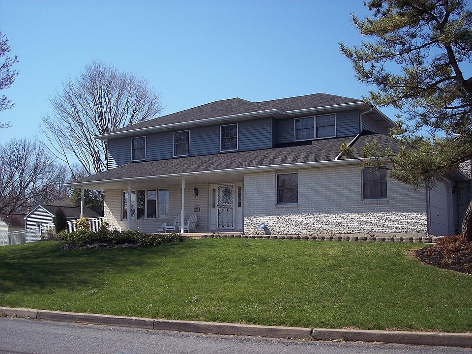 1st image of 1816 Willow Dr