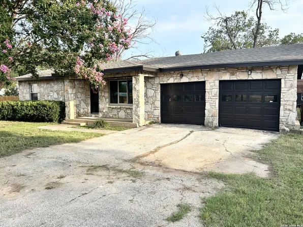 12116 Loop 107, Adkins, TX 78101
