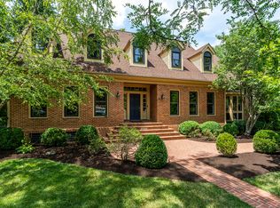 1900 Lakes Edge Dr, Lexington, KY 40502