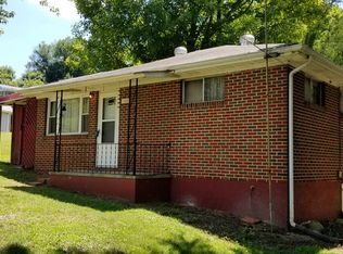 108 Highland Ave, Glade Spring, VA 24340