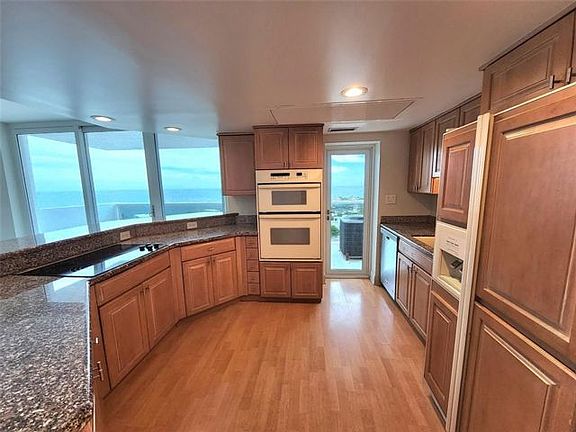 5th image of 2715 N Ocean 15c Blvd