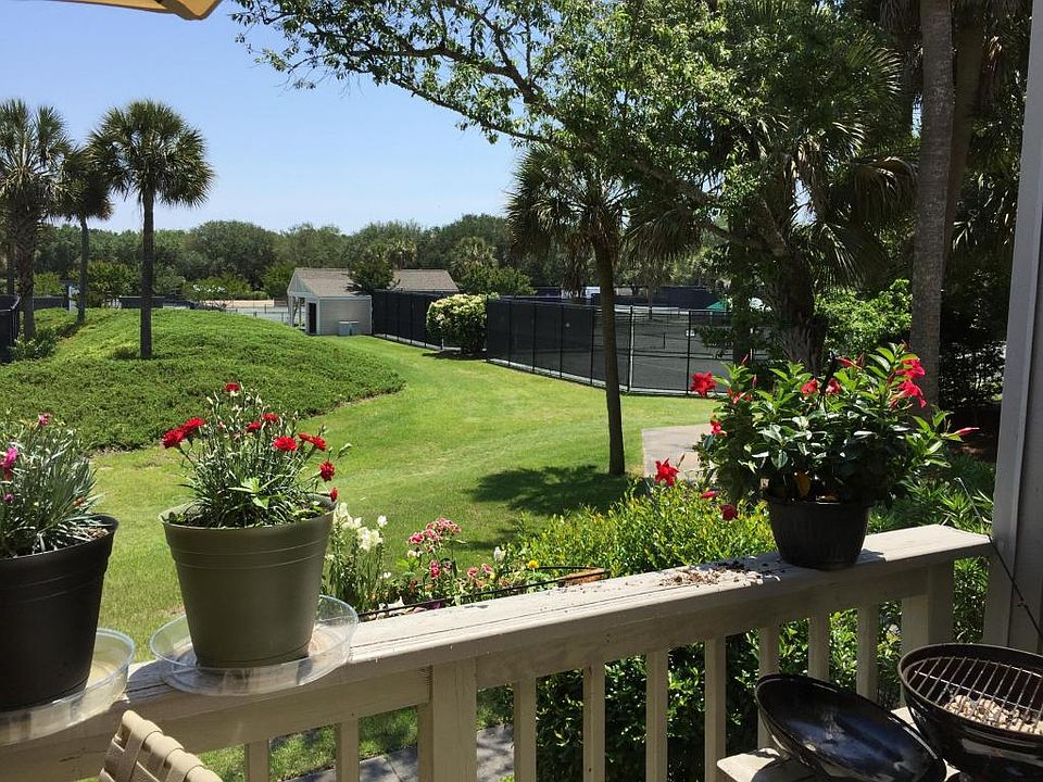1st image of 1635 Live Oak Park