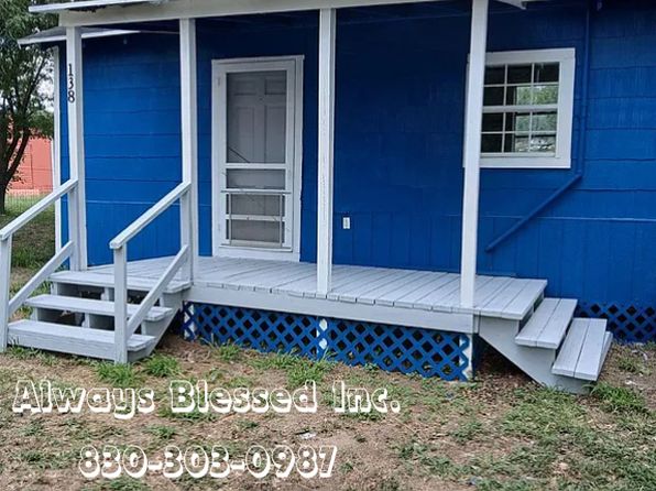 138 NW 6th St