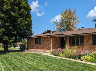 4610 Washington St, Midland, MI 48642