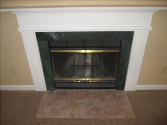 5th image of 862 Charter Woods Dr