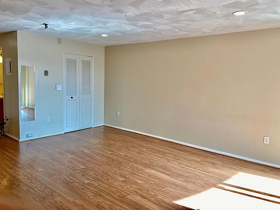 3rd image of 115 W Squantum St APT 1116