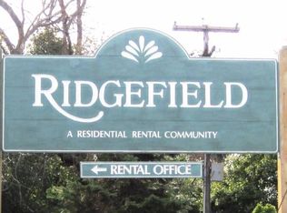 80 Jackman Dr #B, Poughkeepsie, NY 12603