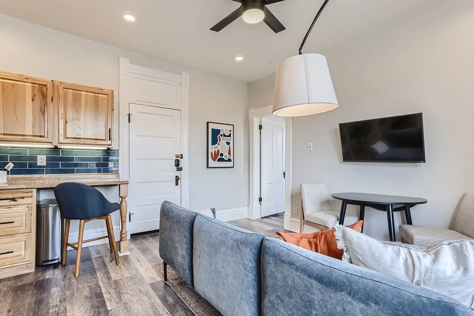 1 bed, 1.0 bath, 473 sqft, $2,687 — Photo 4