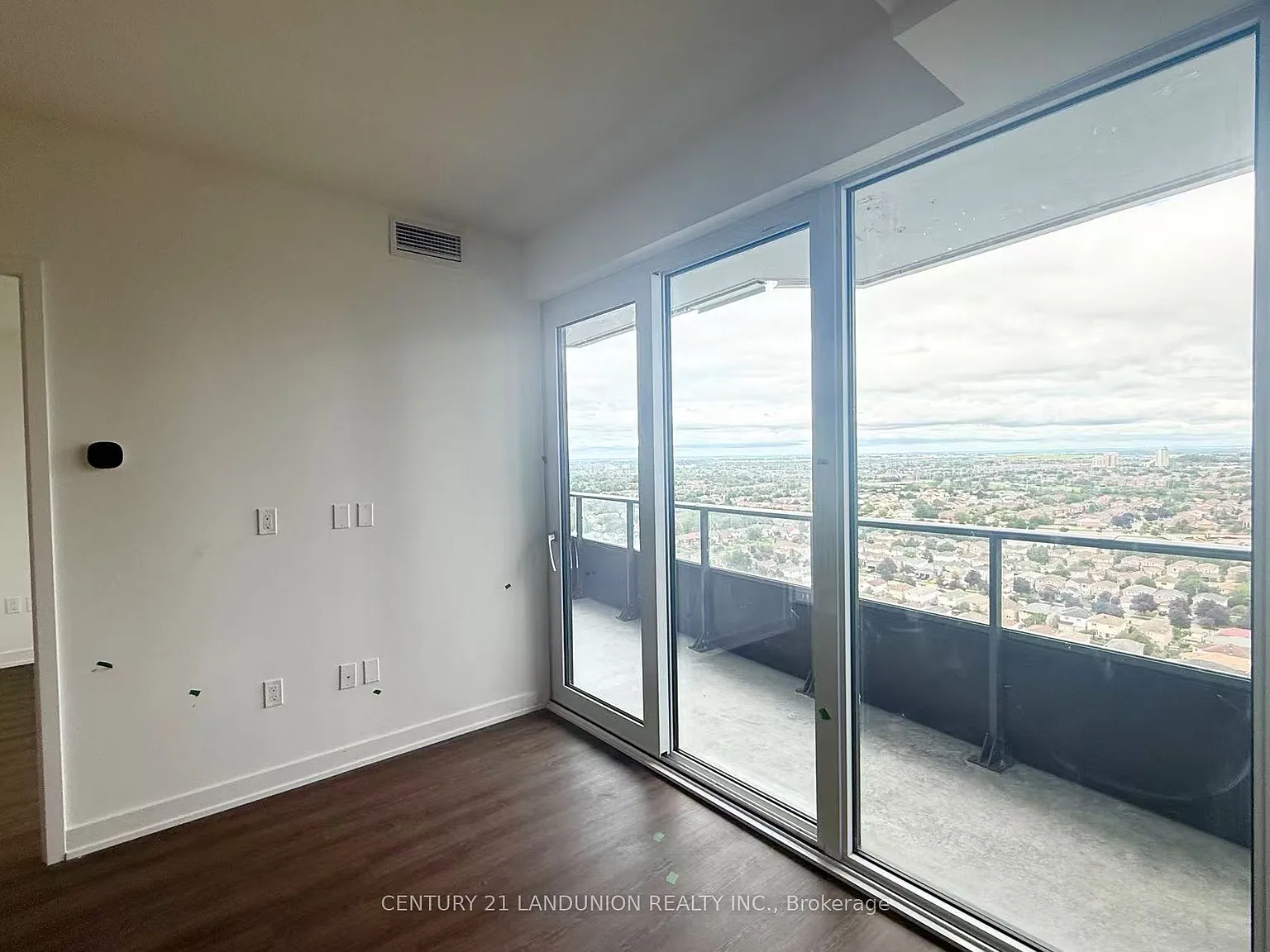 2 bed, $2,350 — Photo 4