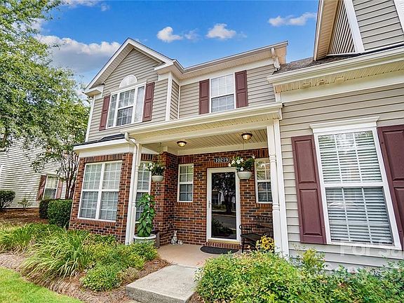 3rd image of 10219 Jacobs Creek Dr
