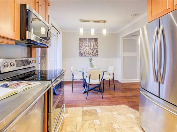 49 Cedarwoods Cres #52, Kitchener, ON N2C 2L1