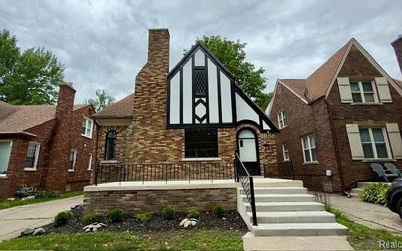 2nd image of 5535 Yorkshire Rd