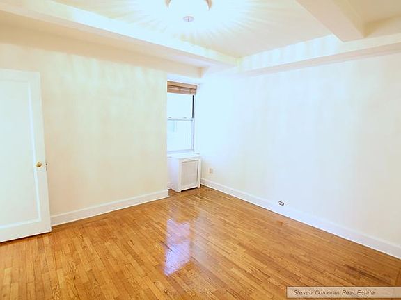 5th image of 333 E 43rd St APT 811