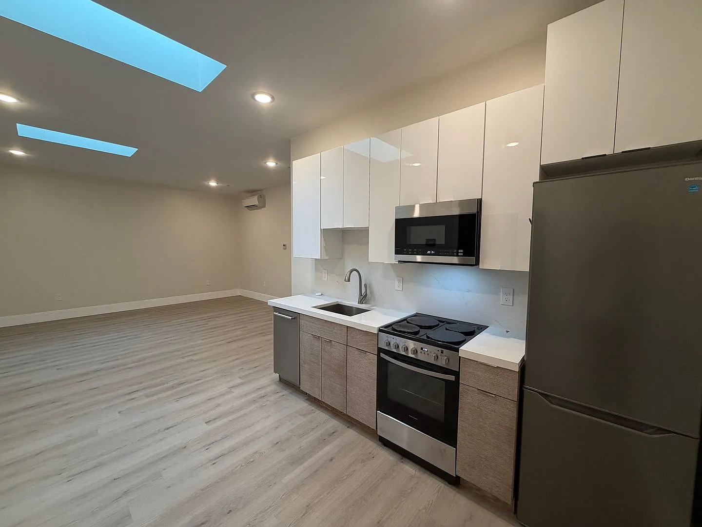 Downtown Haverhill Studio Apartment| Avail Now — Photo 3