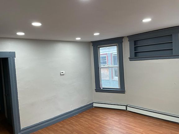 4th image of 13-15 Farley Ave #2