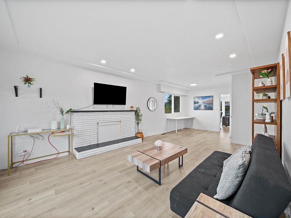 1st image of 4831 Cambridge St