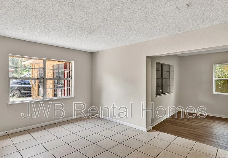 1943 Hardee St #1 — Photo 9