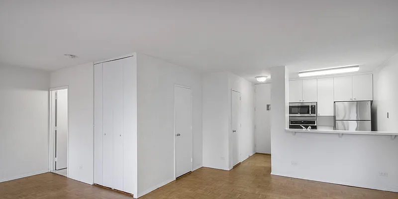 Rented by Mirador Real Estate | media 21