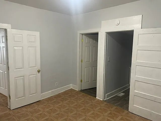 222 E Bell St — Photo 7
