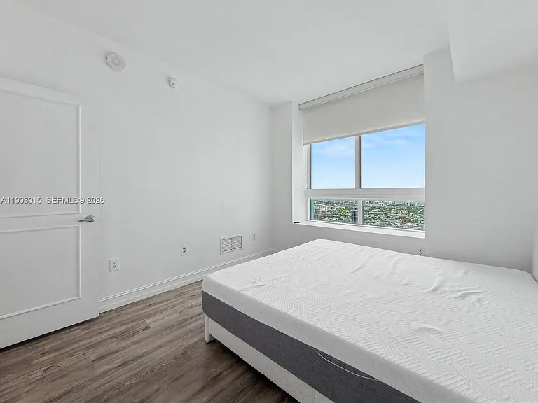 1900 N Bayshore Dr #3811 — Photo 8