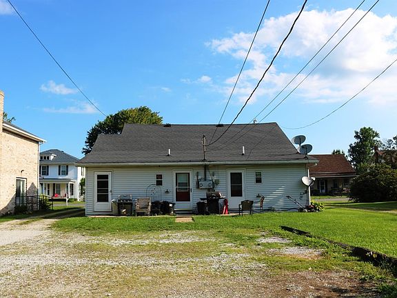 4th image of 12700 North St