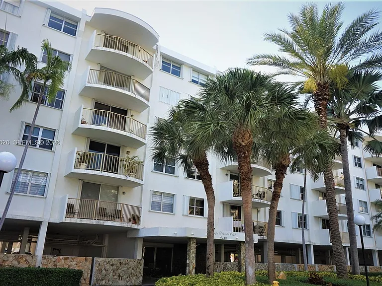 210 Sea View Dr #408 — Photo 33