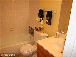 5th image of 724 Quince Orchard Blvd APT T2