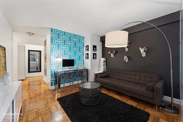 Sold by Sotheby's International Realty | media 3