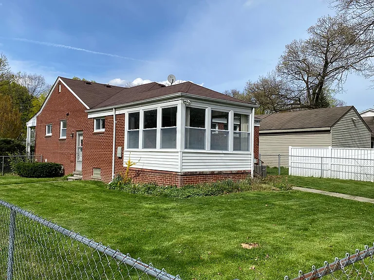 8251 Oak Park Blvd — Photo 3