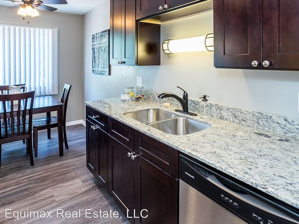 1st image of 441 Lynnhurst Ave W APT 106