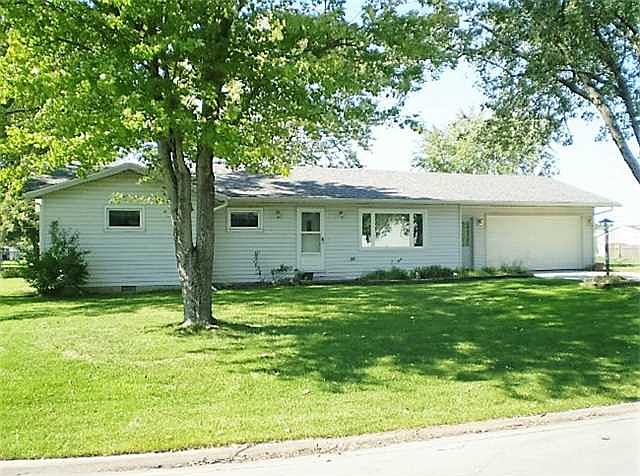 1st image of 2268 Royal Oak Ave