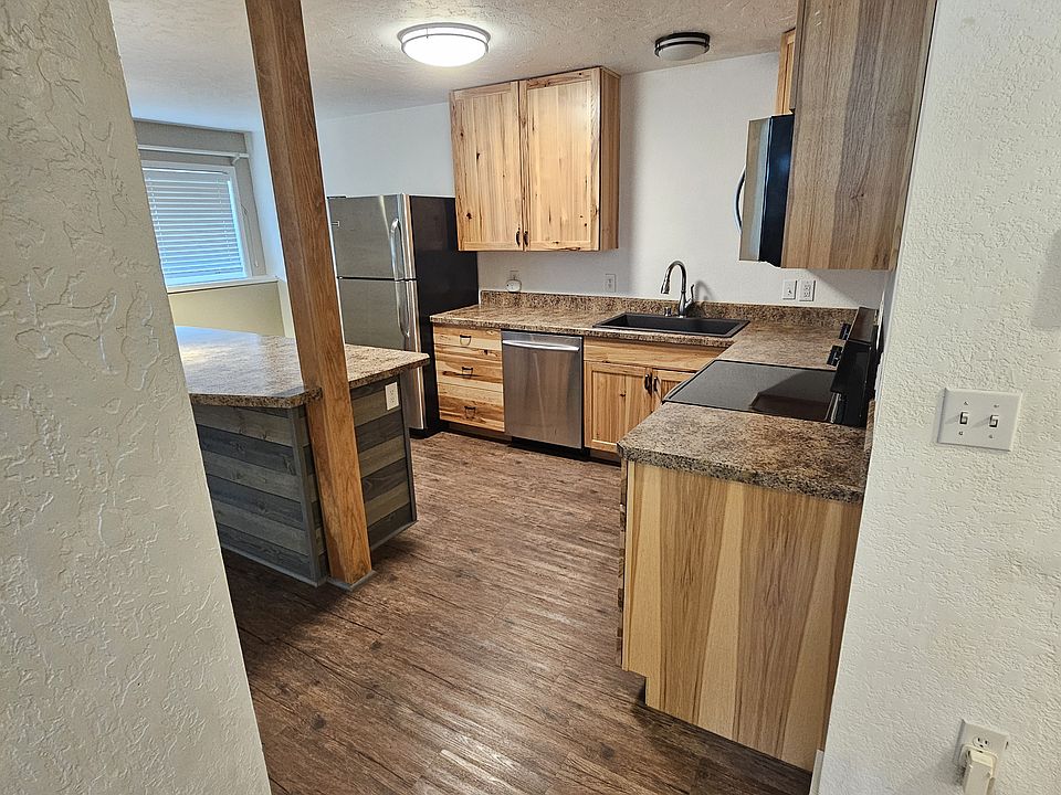 1st image of 800 W 56th Ave APT 3