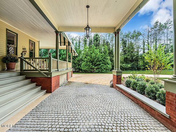 4th image of 458 Navesink River Road