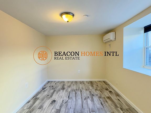 3rd image of 2936 Tenbroeck Ave #1B