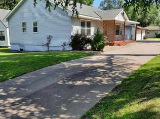 512 8th St NW, Buffalo, MN 55313