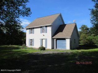 1990 Glacier Dr, Blakeslee, PA 18610