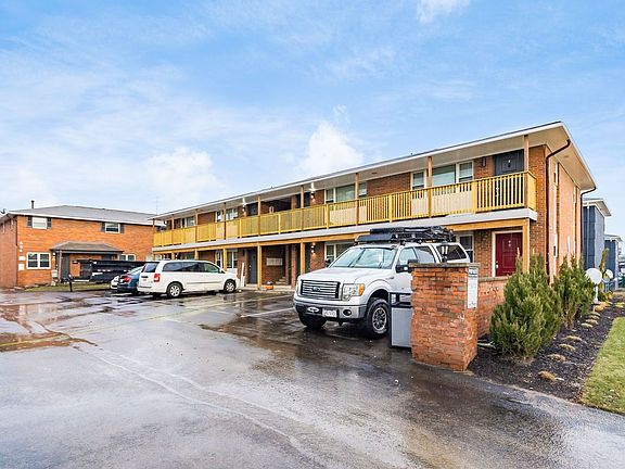 2nd image of 552-558 Riverview Dr #552-B