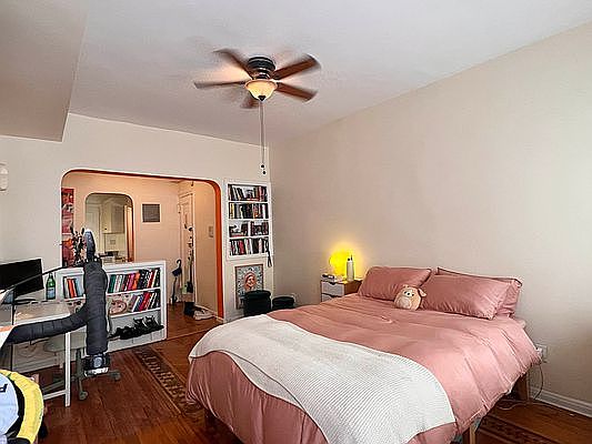 5th image of 301 W 105th St APT 1F