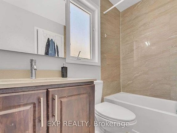 2nd image of 40 Sweetwood Cir