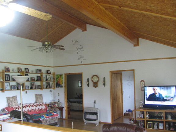 2nd image of 1026 E 635th Ave