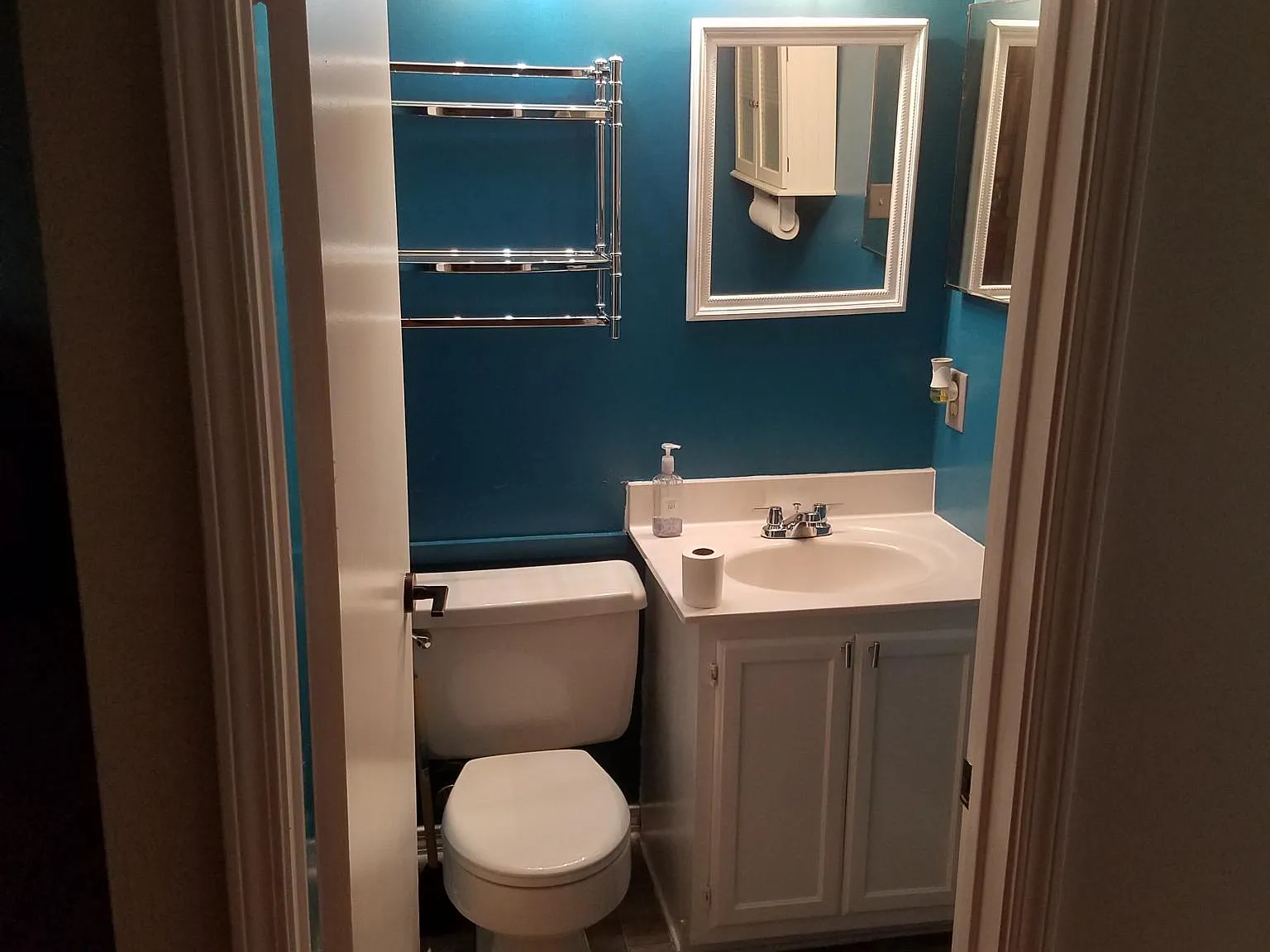 2 bed, 1.5 bath, 1139 sqft, $1,000 — Photo 3