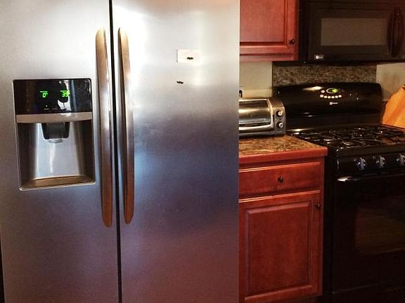 5th image of 901 Southlake Cir