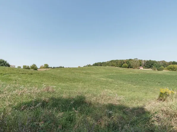 Lt1 SPRING DRIVE, Campbellsport, WI 53010